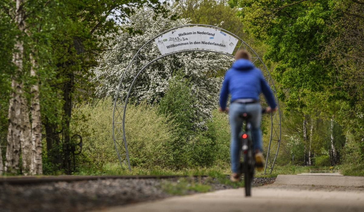 Grenzüberschreitender Europaradweg in Kranenburg (Foto: Markus van Offern/Gemeinde Kranenburg) Grenzüberschreitender Europaradweg in Kranenburg (Foto: Markus van Offern/Gemeinde Kranenburg)