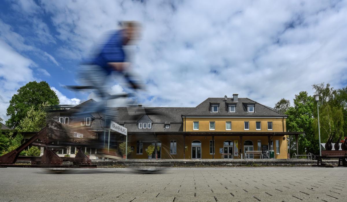 Draisinebahnhof in Kranenburg am Europaradweg (Foto: Markus van Offern/Gemeinde Kranenburg) Draisinebahnhof in Kranenburg am Europaradweg (Foto: Markus van Offern/Gemeinde Kranenburg)