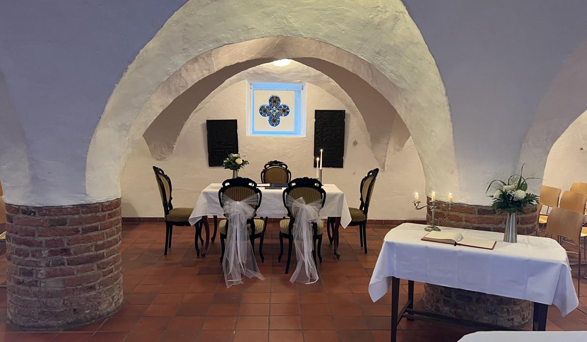 Raumansicht: Eindrücke auf dem Trauzimmer im Kranenburger Katharinenkeller (Foto: Gemeinde Kranenburg)