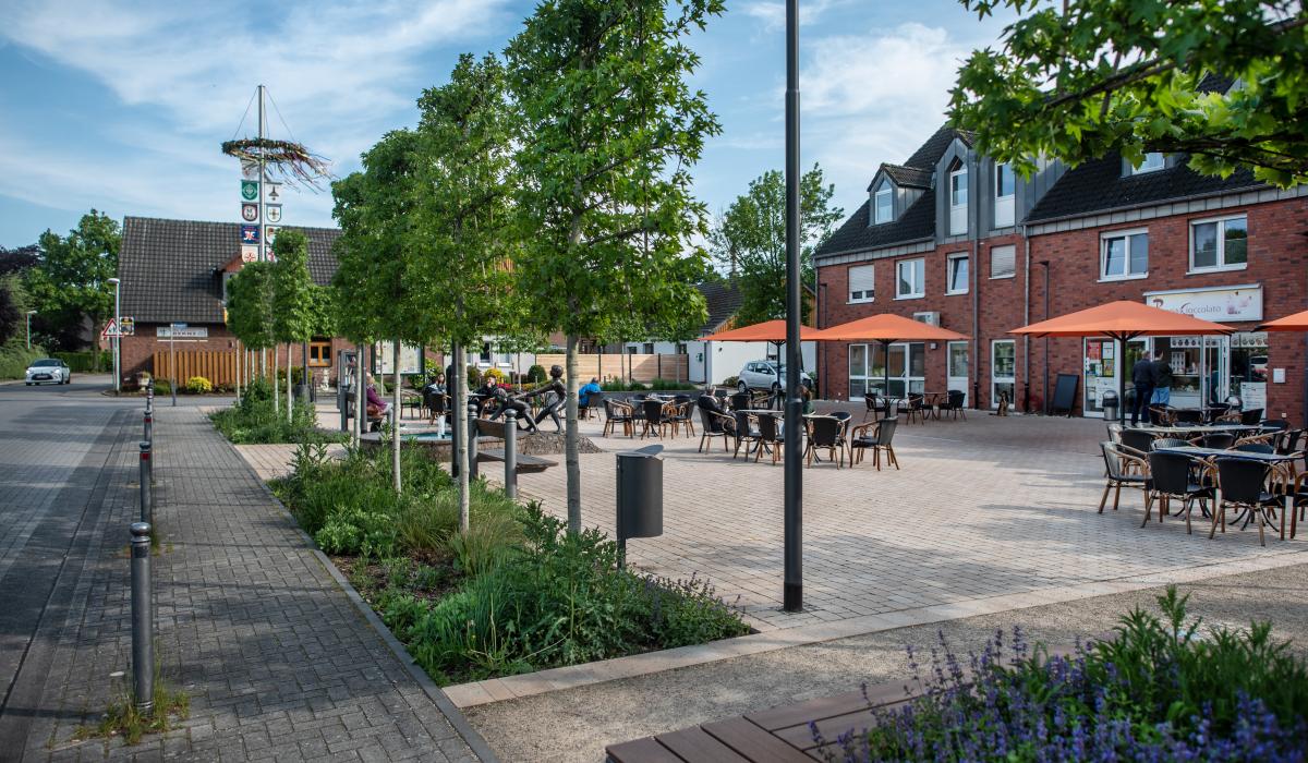 Blick auf den Dorfplatz in Nütterden (Foto: Markus van Offern/Gemeinde Kranenburg) Blick auf den Dorfplatz in Nütterden (Foto: Markus van Offern/Gemeinde Kranenburg)
