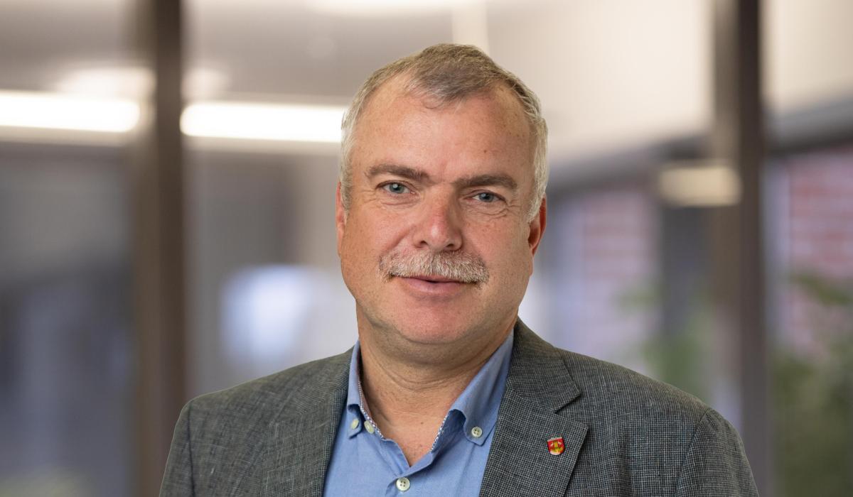 Portrait von allgemeinenen Vertreter des Bürgermeister und Hauptamtsleiter Norbert Jansen (Foto: Björn Willimzig/Gemeinde Kranenburg)