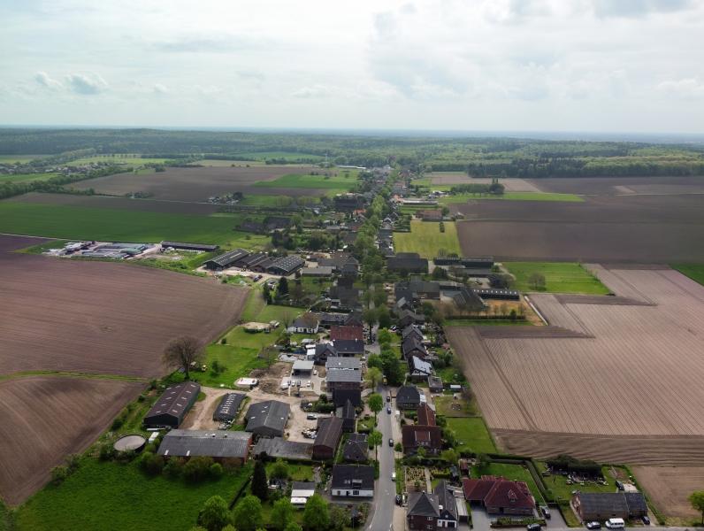 Luftansicht: Ortschaft Frasselt von oben (Foto: Markus van Offern/Gemeinde Kranenburg)
