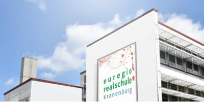 Logo am Gebäude der Euregio Realschule (Foto: Euregio Realschule)