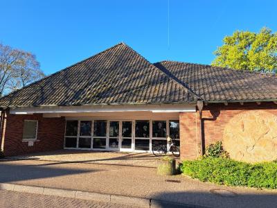 Frontalansicht der Grundschule Nütterden (Foto: Grundschule Nütterden)